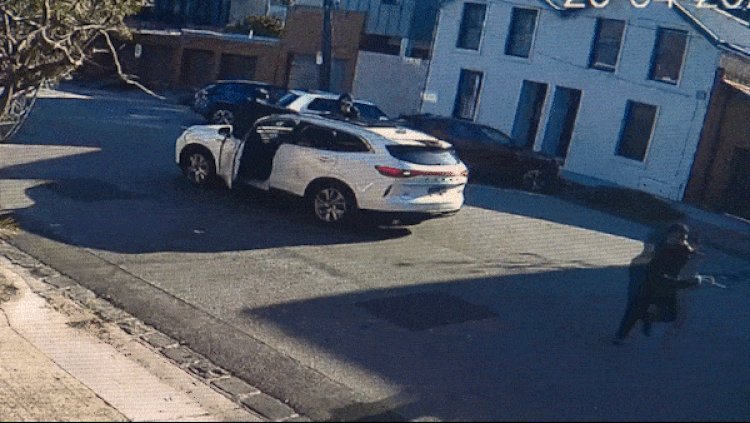 Teen Thugs Run Wild Brutal Daylight Attack in Melbourne Streets - Second Image