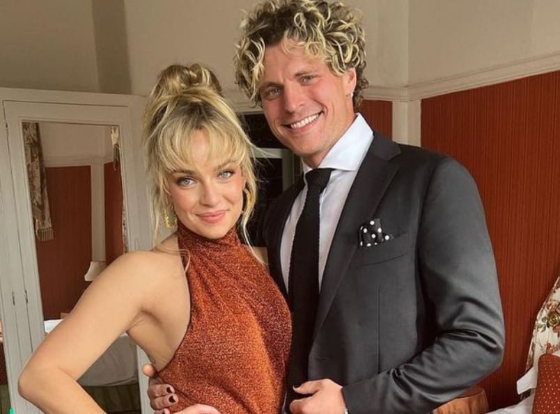 Tragedy Strikes Beloved Bachelorette Star Dies Aged 35, Leaving Australia in Shock - Second Image