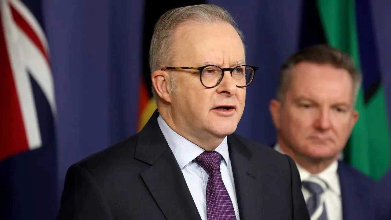 PM Albanese Refuses to Extend Fuel Excise Cut Amid Record Supplies - Second Image