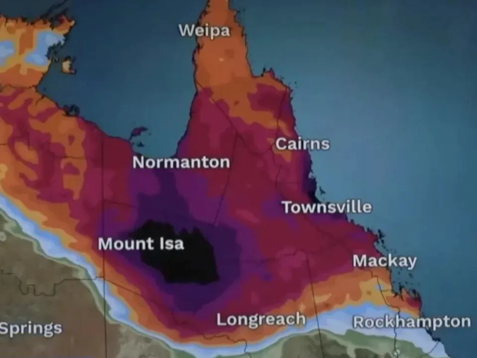FLOOD CHAOS STRIKES AUSTRALIA Residents Warned to Evacuate - Second Image