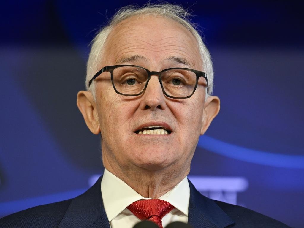 Turnbull Fuels Teal Party Speculation in Major Political Shake-Up