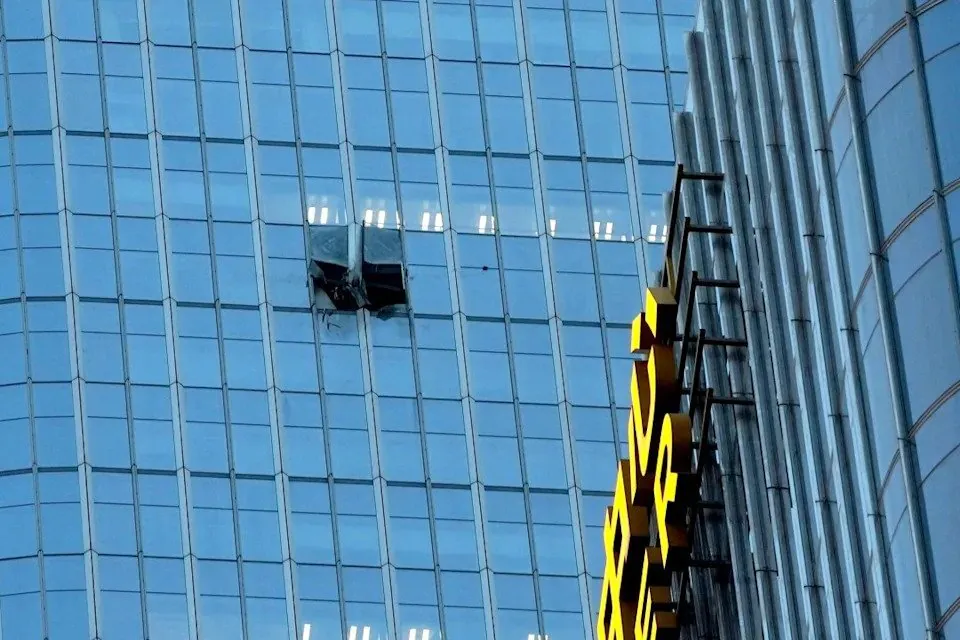 Small Plane Slams into Beijing's Tallest Skyscraper - Second Image