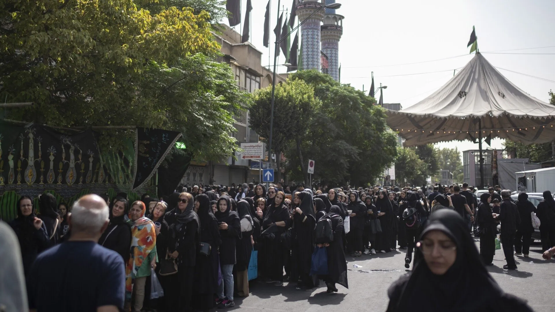 Shia Muslims Unite with Catholics in Melbourne Amid Ashura Controversy - Second Image