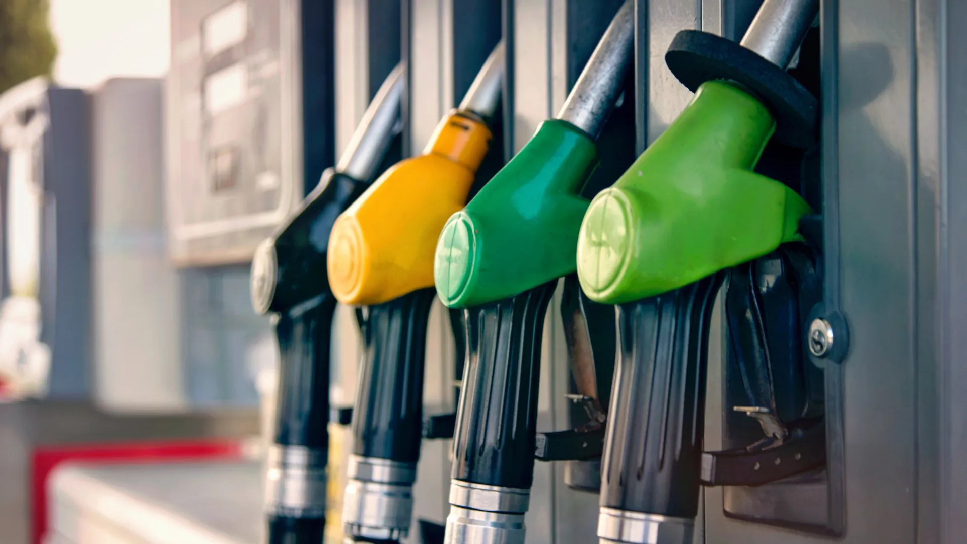 Fuel Price Timebomb Iran-Israel Conflict Sparks Chaos at the Bowser - Second Image