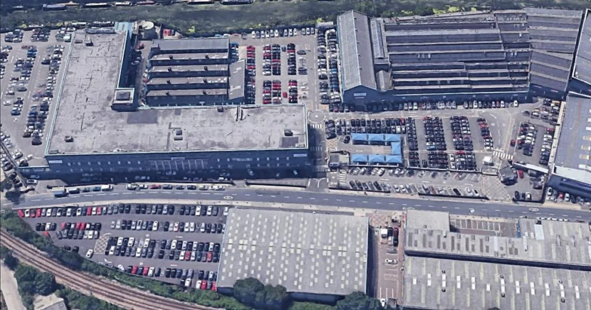 Jeep Owners Warned Spontaneous Engine Fires Spark Global Recall Frenzy - Second Image