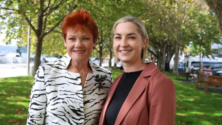 Hanson’s ‘Fire The Liar’ Campaign Sets Australia Ablaze