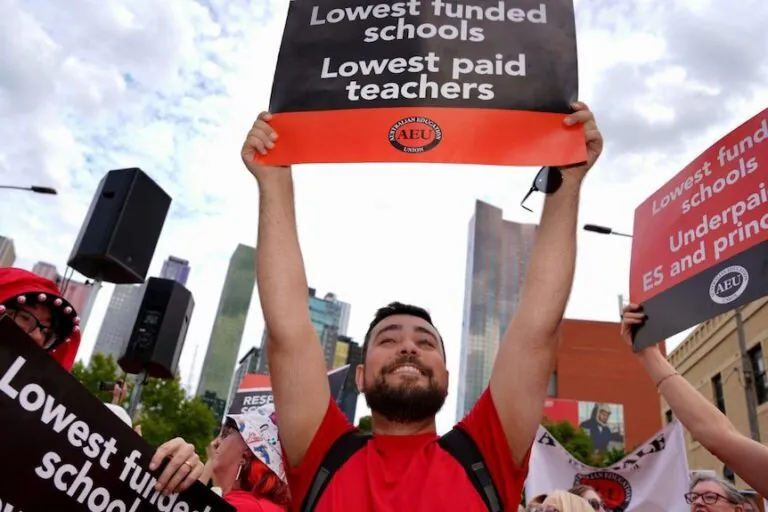 Canberra Schools Shut Down as Teachers Walk Off