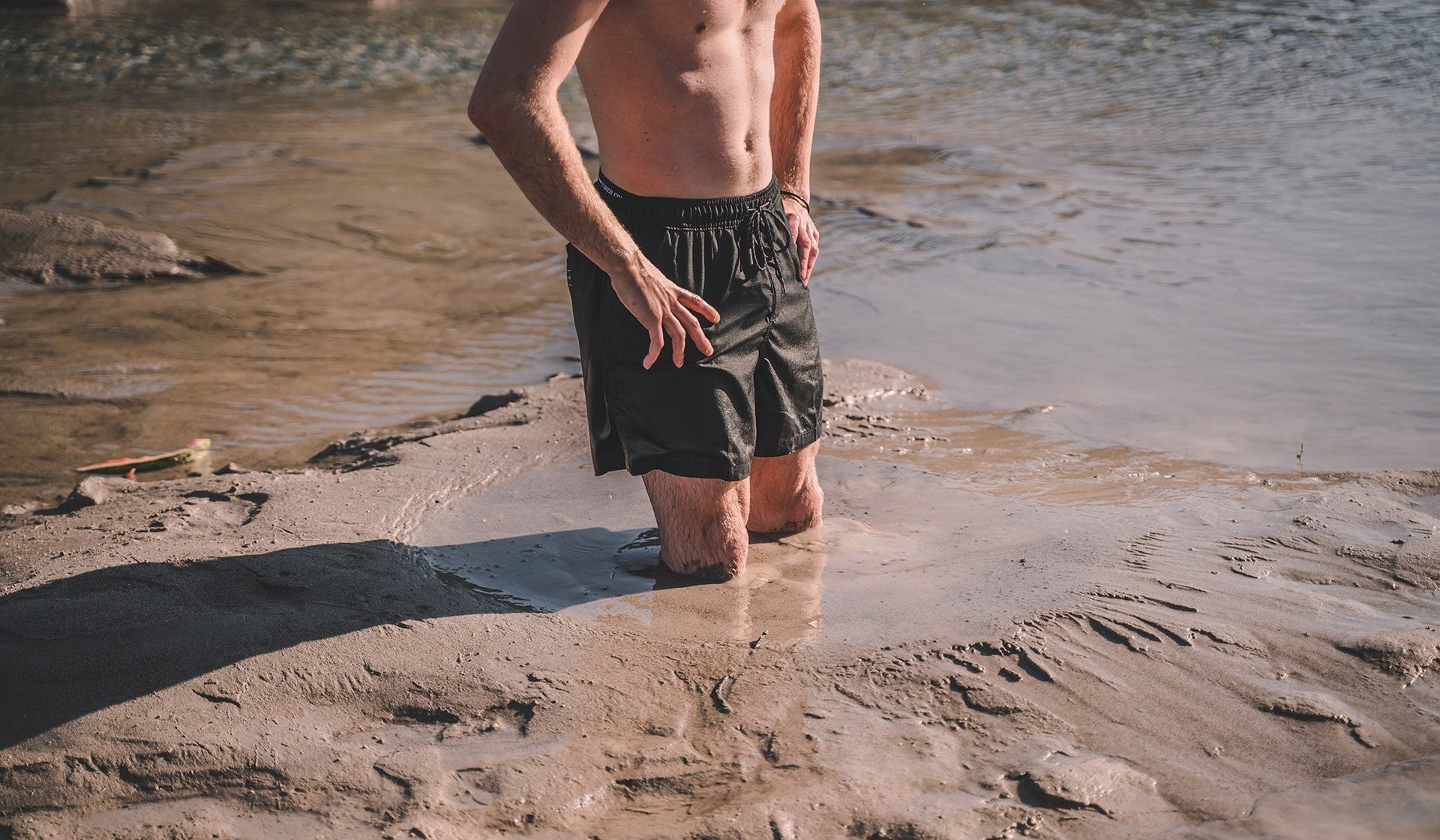 Beachgoer Trapped in Quicksand Along Adelaide Coast Amid Desperate Fight - Second Image