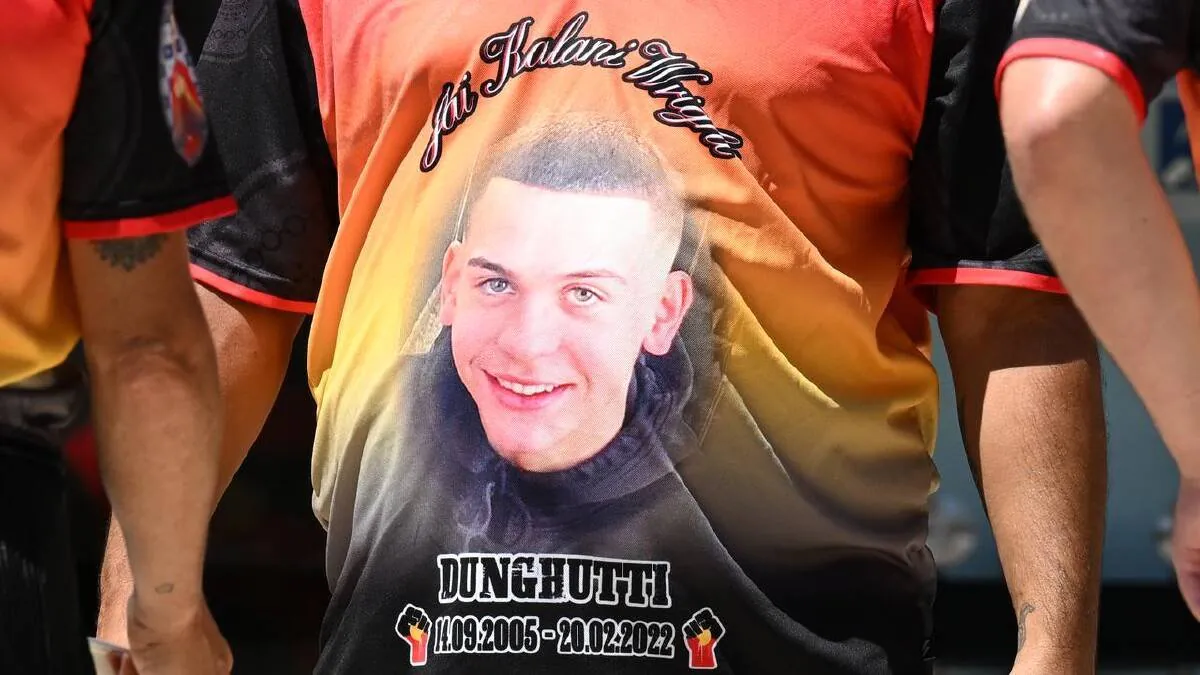 Cop Who Killed Teen in Crash Walks Free - Second Image