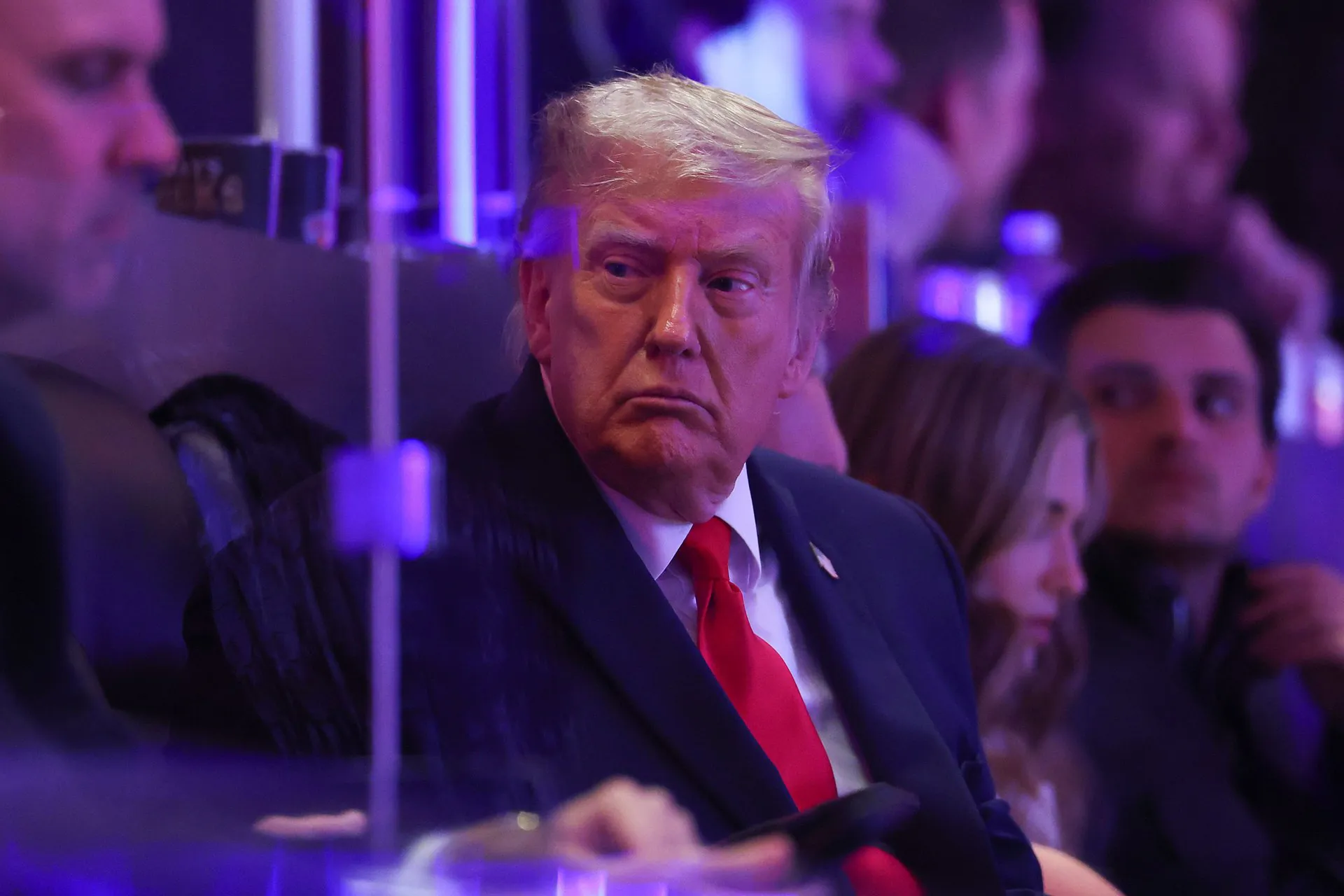 Trump Booed at NBA Finals, Chaos Erupts Outside Garden - Second Image