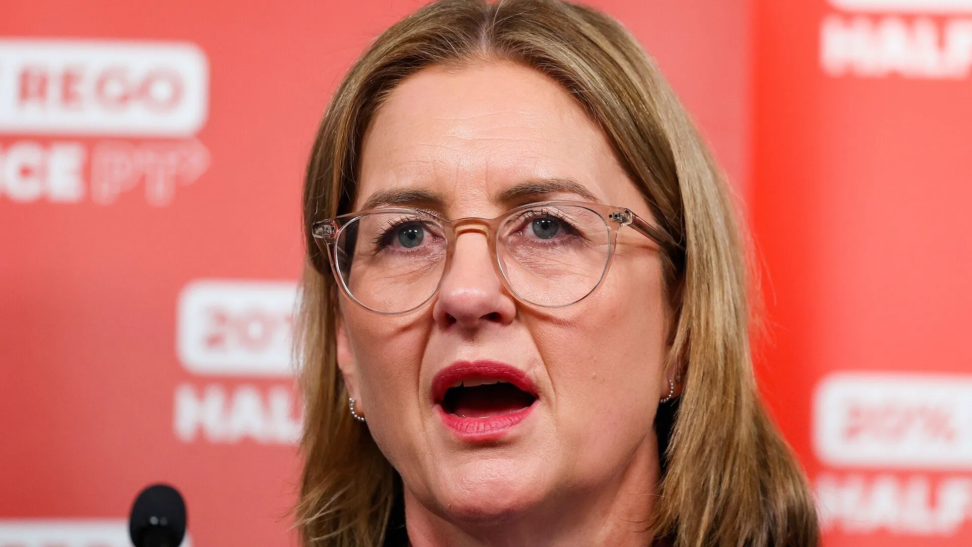 Jacinta Allan’s Leadership on Brink Amid CFMEU Scandal