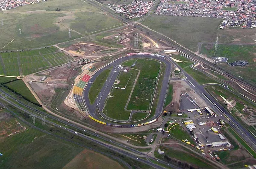 Driver Killed in Horror Crash at Melbourne Racing Championship - Second Image