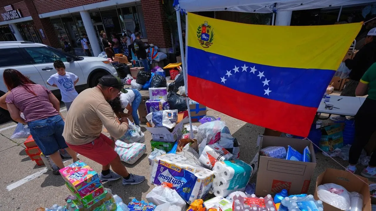 Venezuela Earthquake Horror 1,430 Dead, Thousands Missing - Second Image