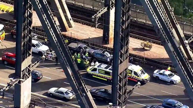 Driver Dies in Sydney Harbour Bridge Horror Crash - Second Image