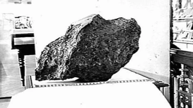 Sacred Meteorite Stolen from Indigenous Site Sparks 160-Year Fight for Return - Second Image