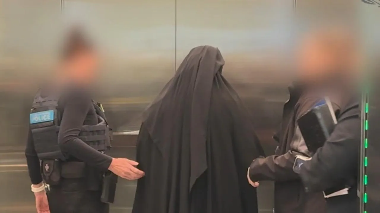 Melbourne Mum Exposed Kids to ISIS Horror Videos - Second Image