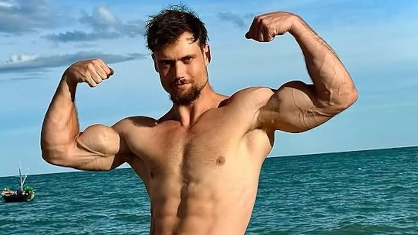 Fitness Influencer Drowns in Thai Lake After Naked Meltdown - Second Image