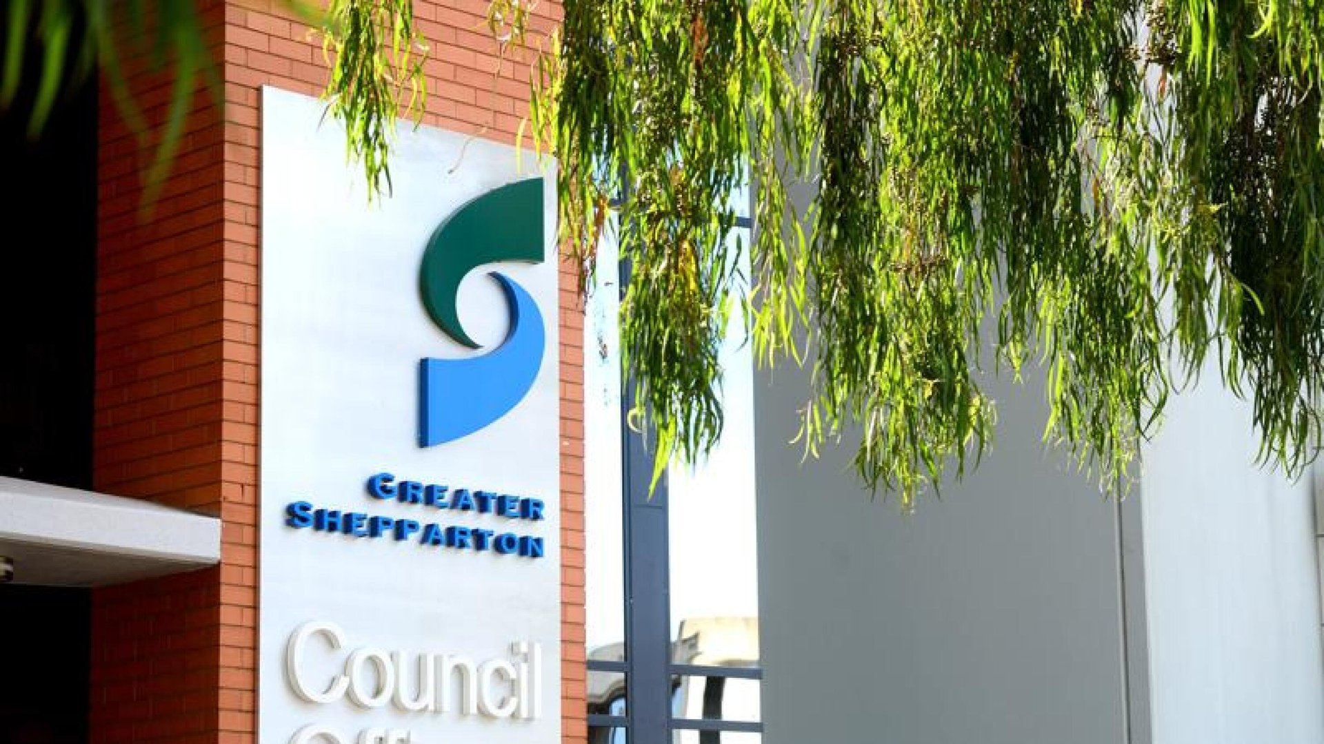 Seven Council Staff Arrested in $1m Fraud Probe