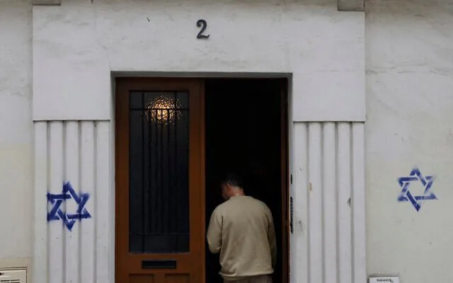 Antisemitism Surges in Australia, Leaving Jewish Community Traumatised - Second Image