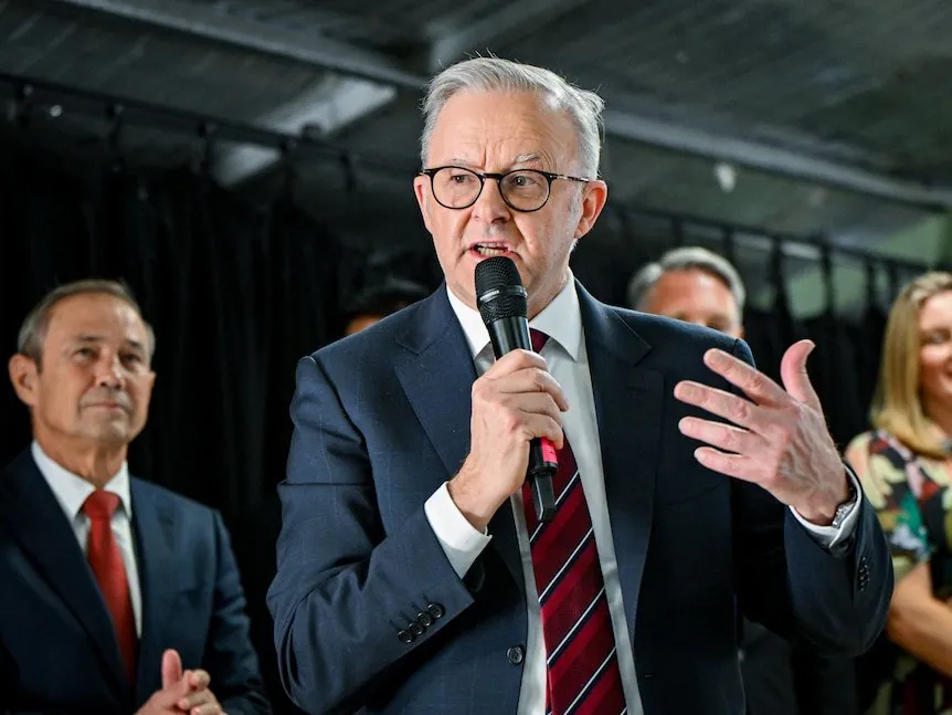 Labor Party Conference Descends Into Chaos Amid Escalator Mishap