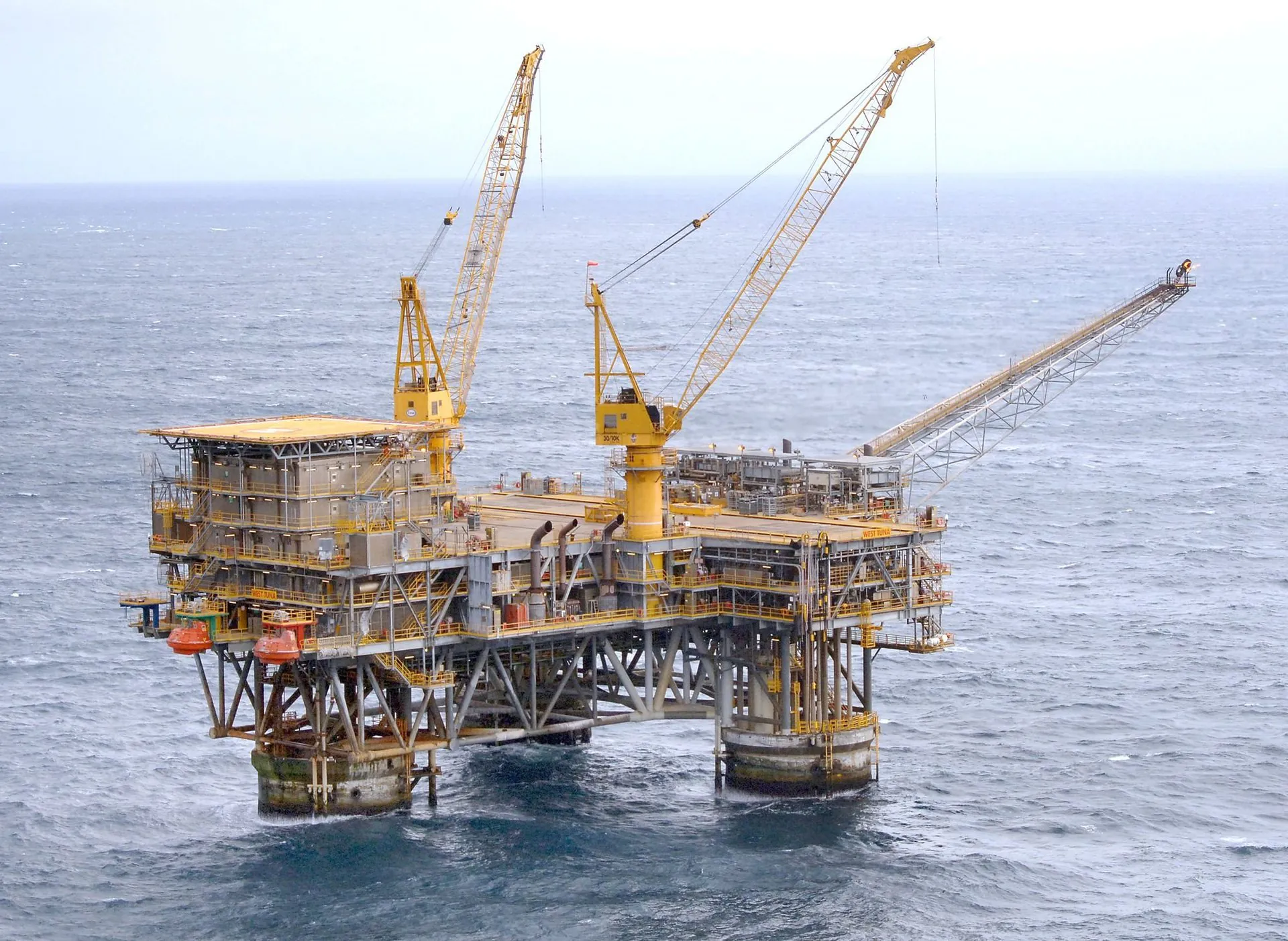 Oil Rig Abandoned Off WA Coast Sparks Environmental Disaster Fears