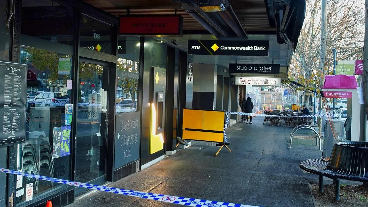 Melbourne Cafe Torched in Suspected Gang War Revenge Attack - Second Image