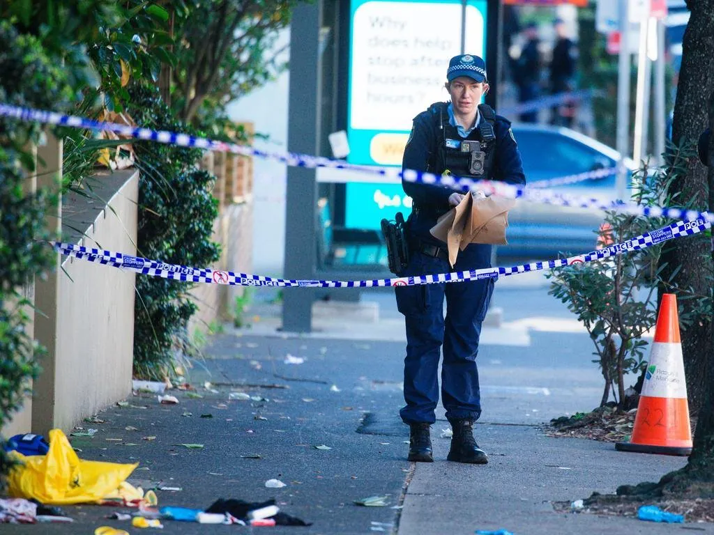 Bondi Beach Erupts in Bloodied Violence, Man Stabbed on Warners Ave - Second Image