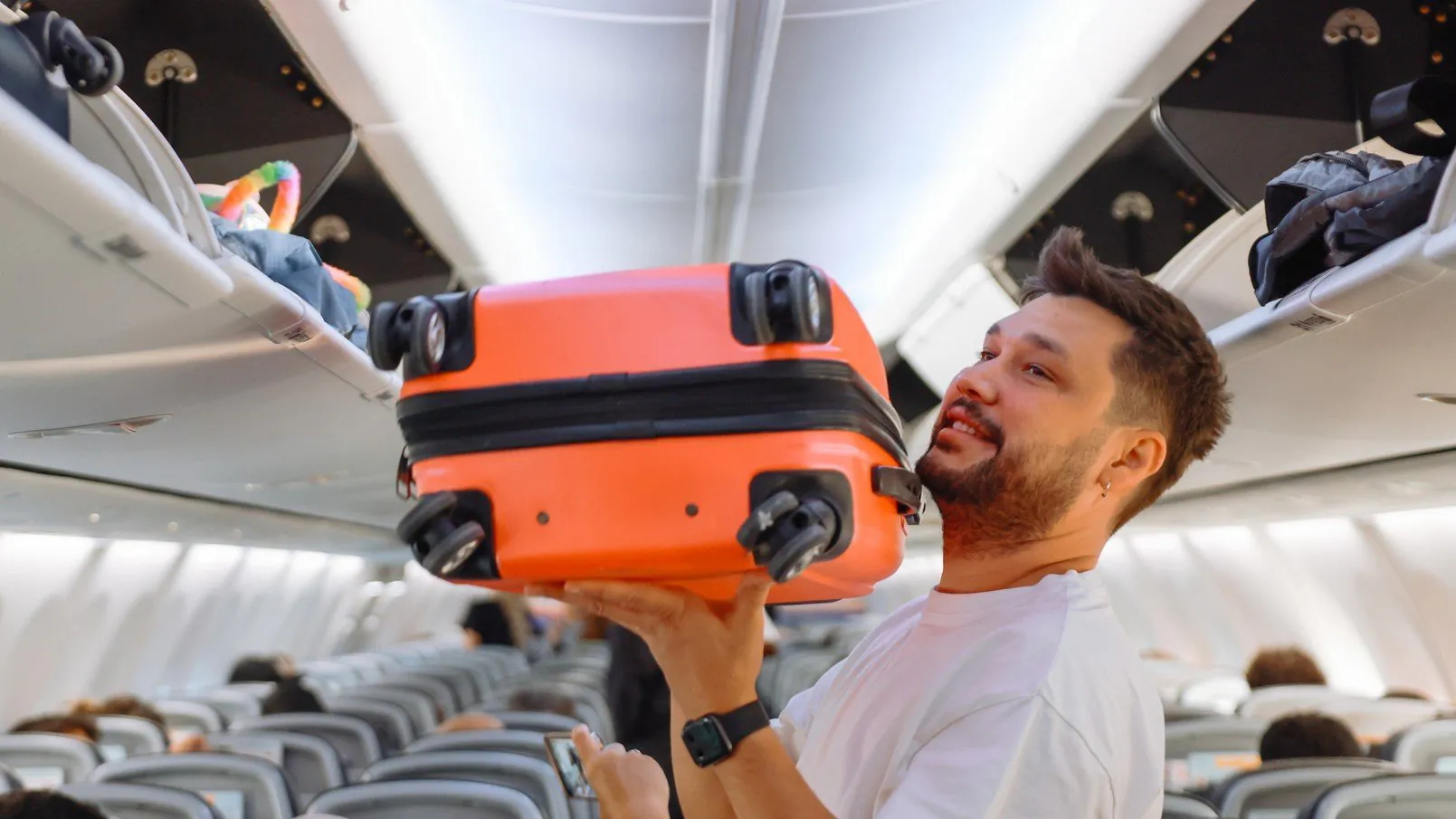 Jetstar Slams Passengers with $25 Carry-On Fee Shock - Second Image