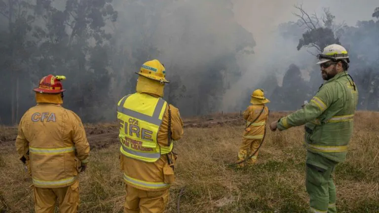 BUSHFIRE TERROR Out-of-Control Blaze Threatens NT Township