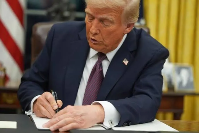  Trump Slams Shut "Birth Tourism" with Brutal New Ban - Second Image