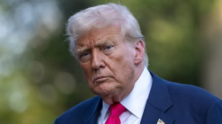 Trump’s ‘Greatest President Falls Flat, Democrats Close In