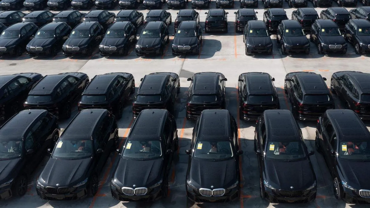 Car Giant Axes 8,000 Jobs as Chinese Rivals Close In