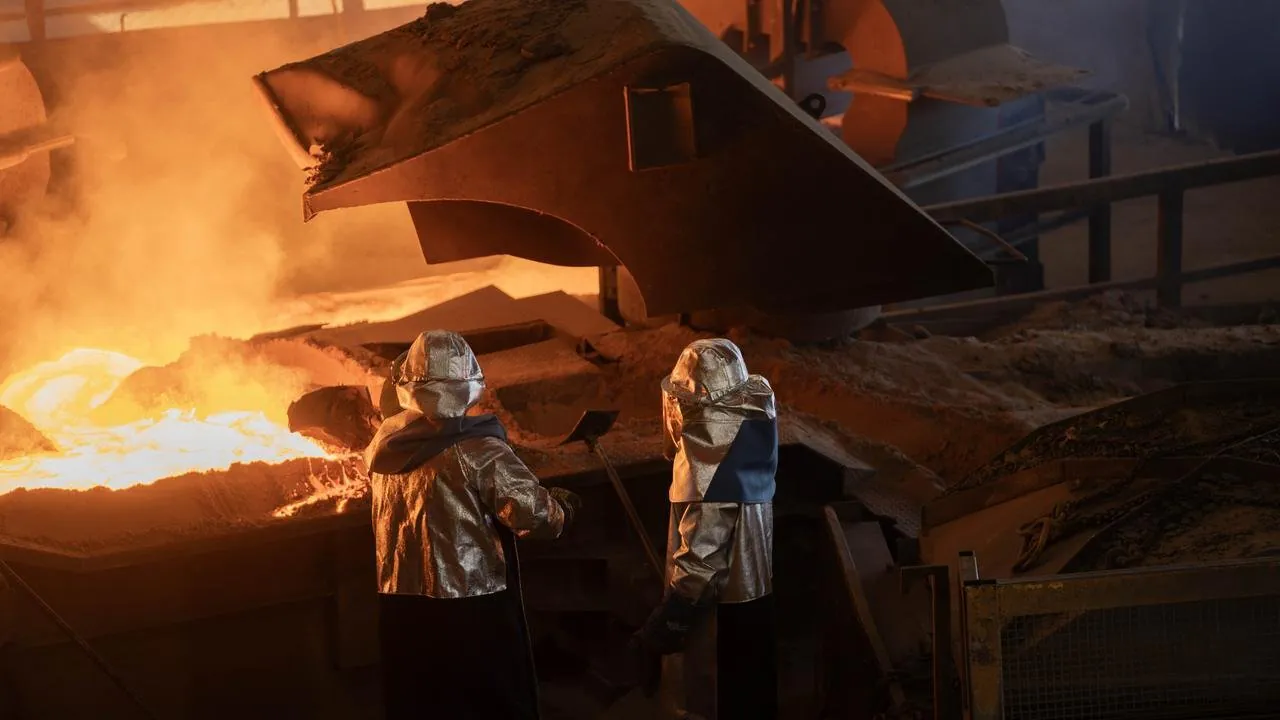 Manganese Smelter Shutdown Leaves 200 Jobless in Australia