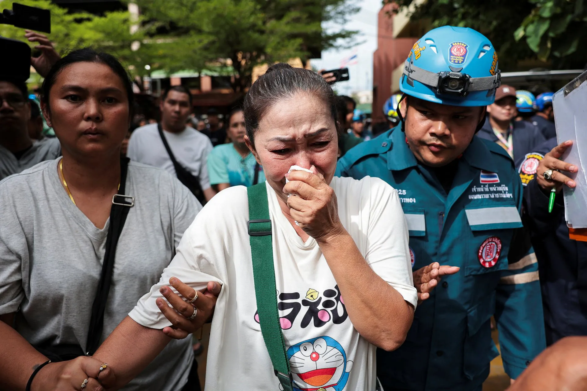  Bloodbath in Bangkok Teen Gunman Kills 7 in School Rampage - Second Image