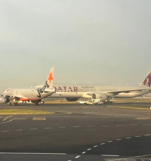 Jetstar Plane Slams Brakes to Avoid Qatar Airways Jet in Sydney Airport Chaos