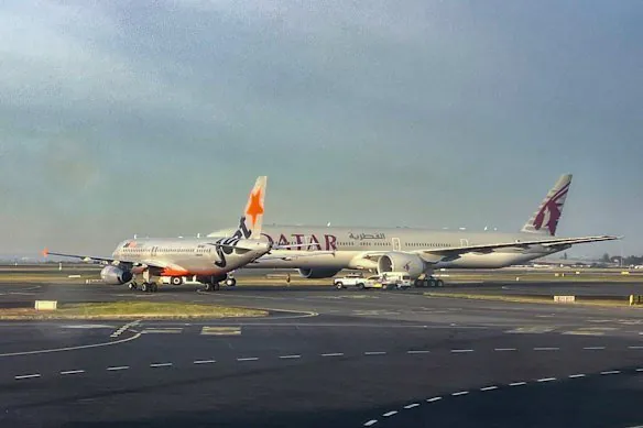 Jetstar Plane Slams Brakes to Avoid Qatar Airways Jet in Sydney Airport Chaos - Second Image