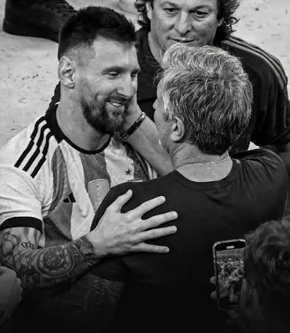 Argentina Mourns Football Icon's Dad Jorge Messi Dead at 68 - Second Image