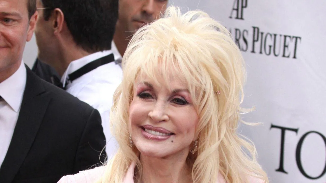 Dolly Parton Dies In Secret With One Final Wish - Second Image