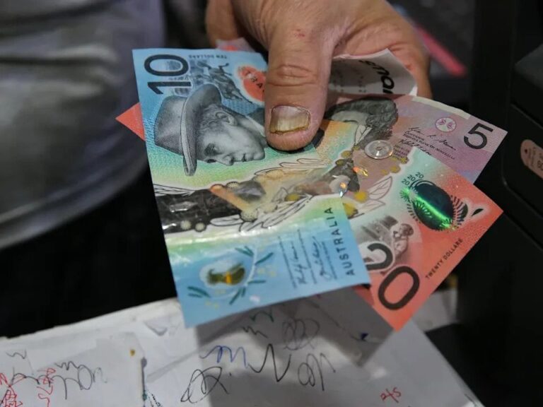 Labor’s Cash Law Still Lets Chemists Turn Away Pensioners’ $50 Notes
