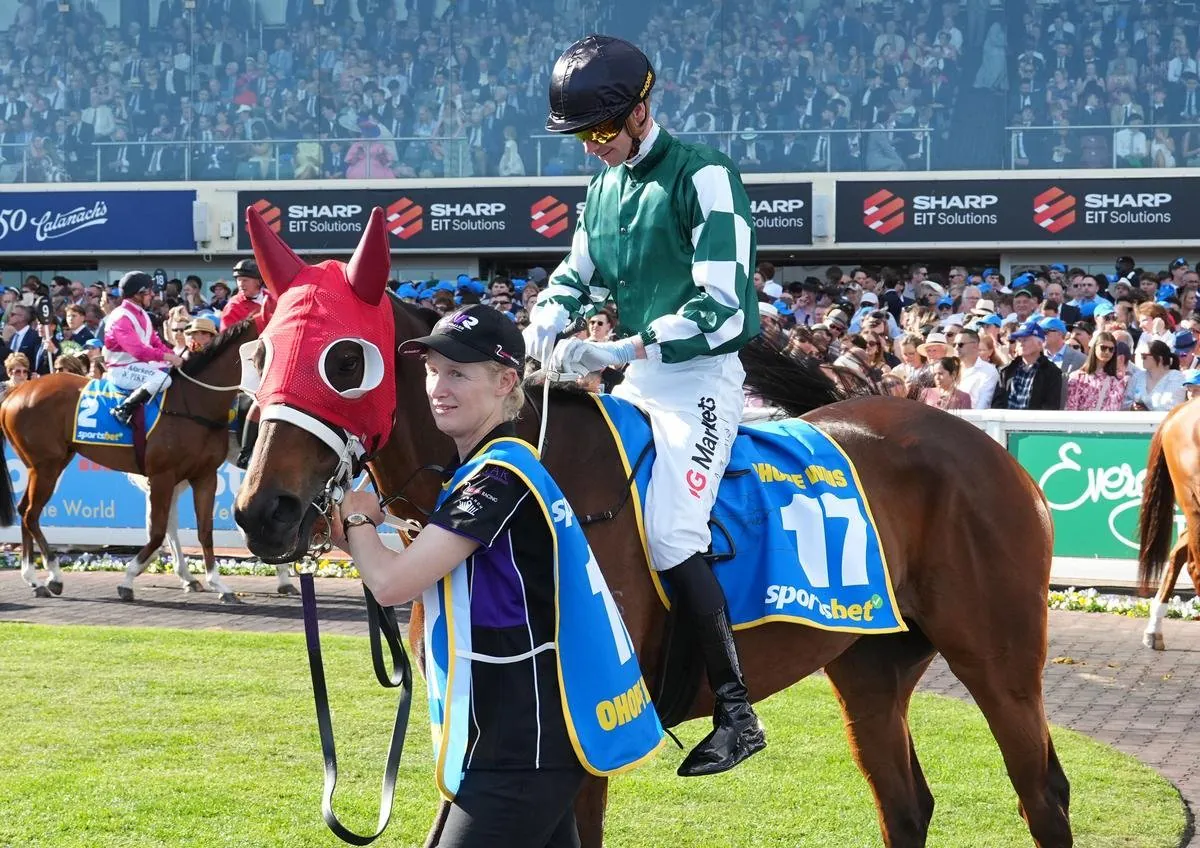 Caulfield Cup Tragedy Sparks Horse Death Crisis - Second Image