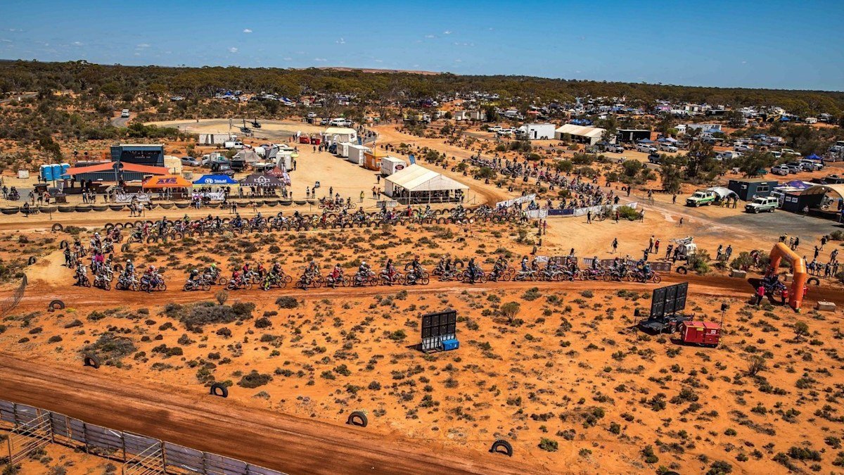 Desert Race Ends In Death And Police Beg Crowd For Answers - Second Image